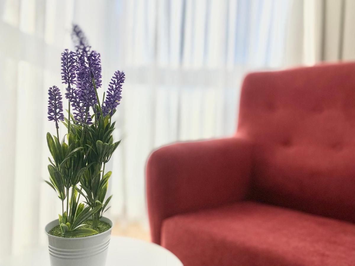 Sofia Suites Камбрильс Экстерьер фото