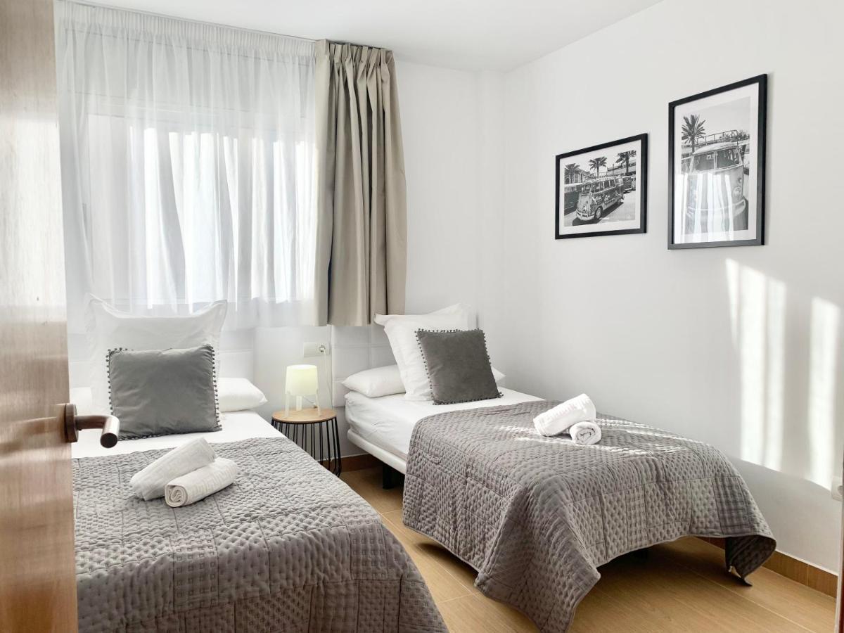 Sofia Suites Камбрильс Экстерьер фото