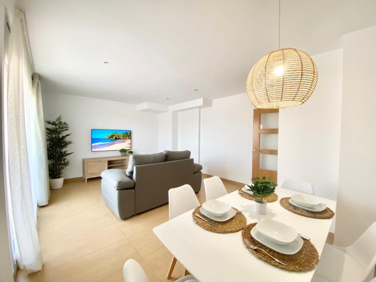 Sofia Suites Камбрильс Экстерьер фото