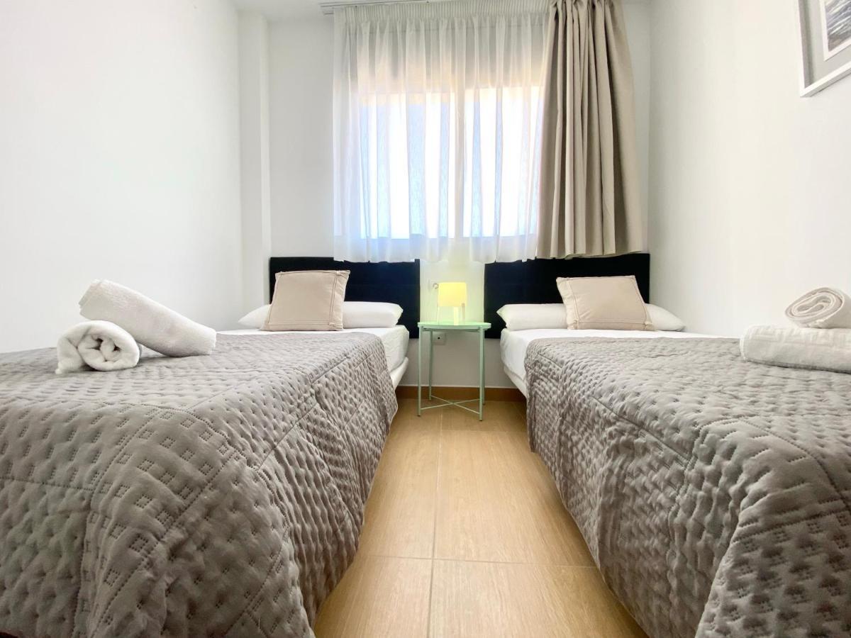 Sofia Suites Камбрильс Экстерьер фото