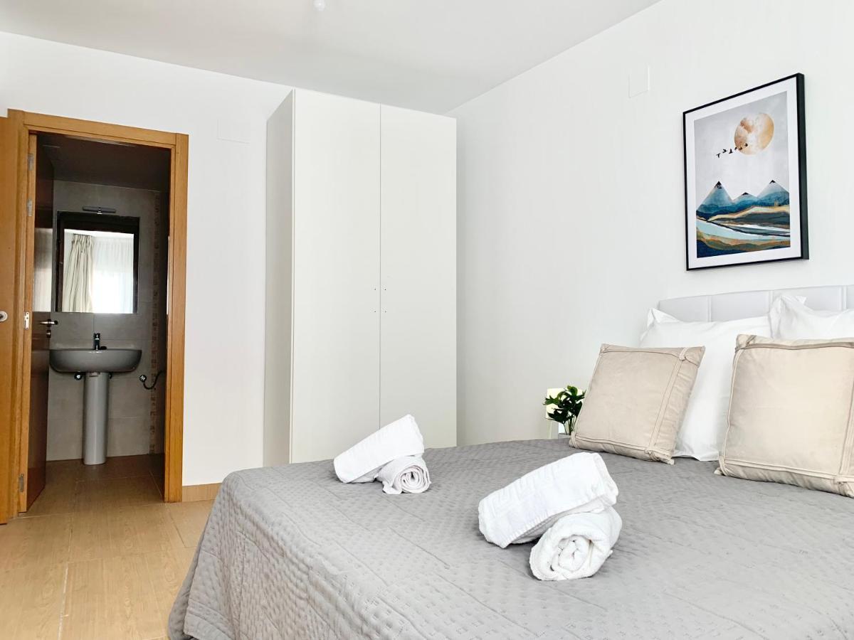 Sofia Suites Камбрильс Экстерьер фото