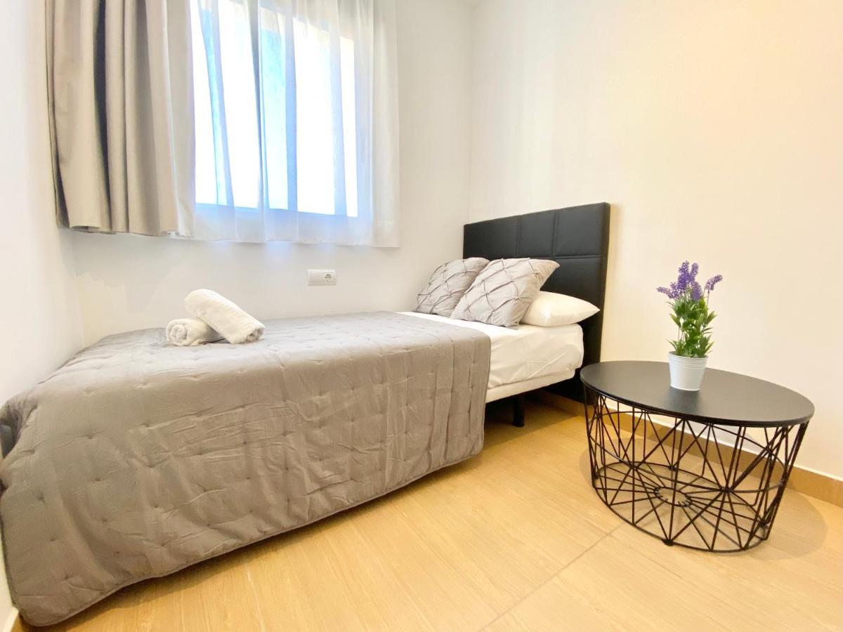 Sofia Suites Камбрильс Экстерьер фото